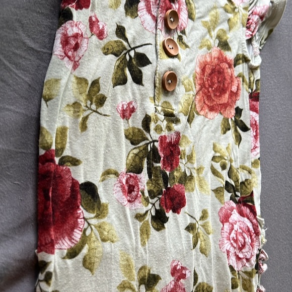 Posh peanut ruffle sleeved romper - Picture 4 of 6